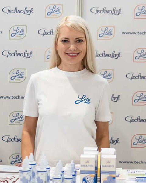 Maria Hanclová na stánku Techno Life
